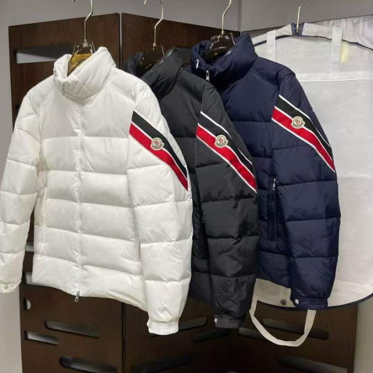 Picture of Moncler Down Jackets _SKUMonclersz1-58qx8136781